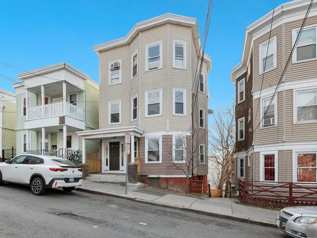 $3,000 | 75 Bellingham Street, Unit 2, Chelsea, MA 02150