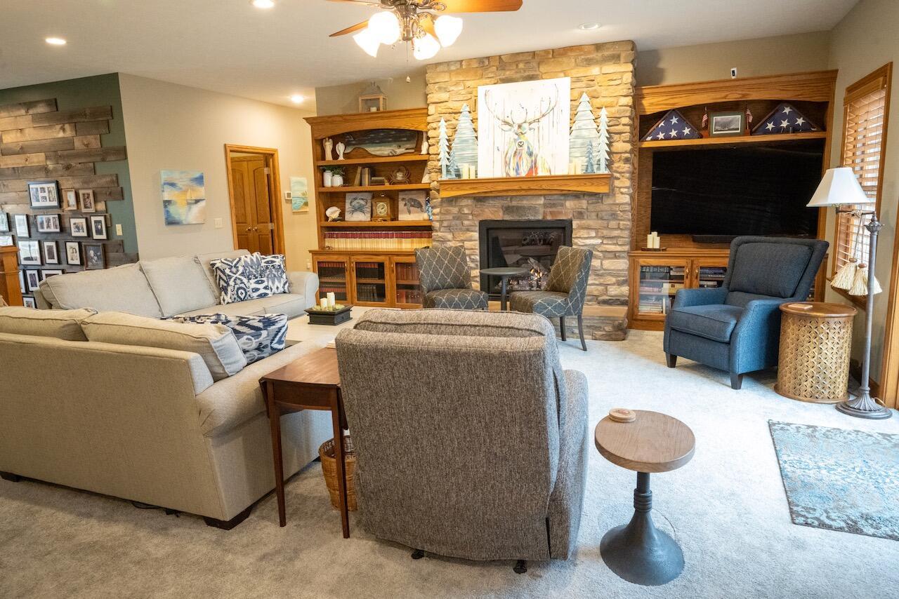 4387 Mahar Road Springfield, OH 45502 - Photo 14 of 71 Great Room