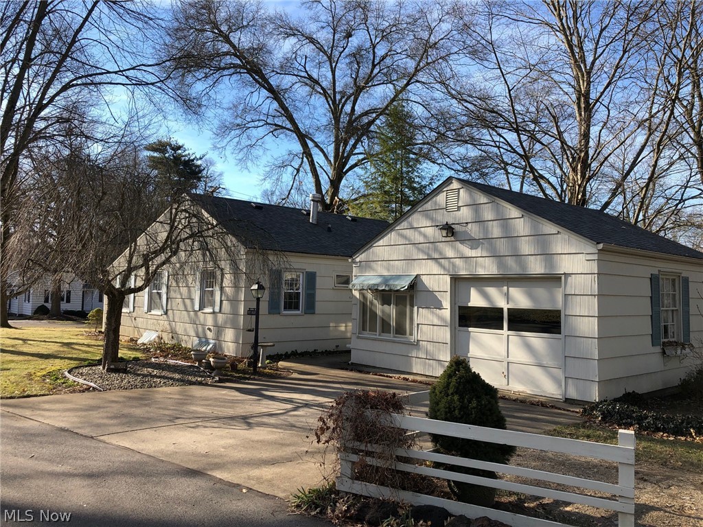 307 Reed Road Wooster, OH 44691 - Photo 4 of 32 Gallery Image 4