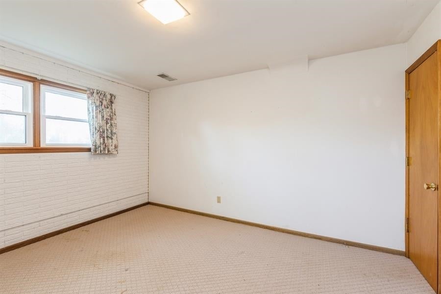 6401 Dean Road Southwest Cedar Rapids, IA 52404 - Photo 22 of 36 Gallery Image 22