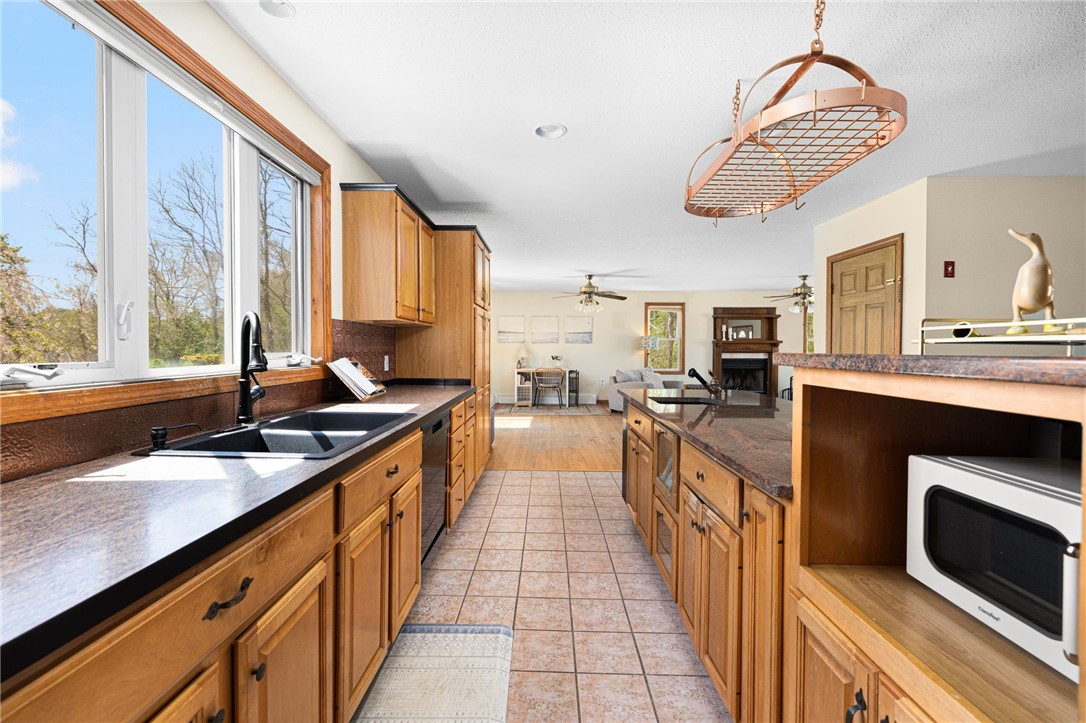 6 Country Road Warren, RI 02885 - Photo 14 of 50