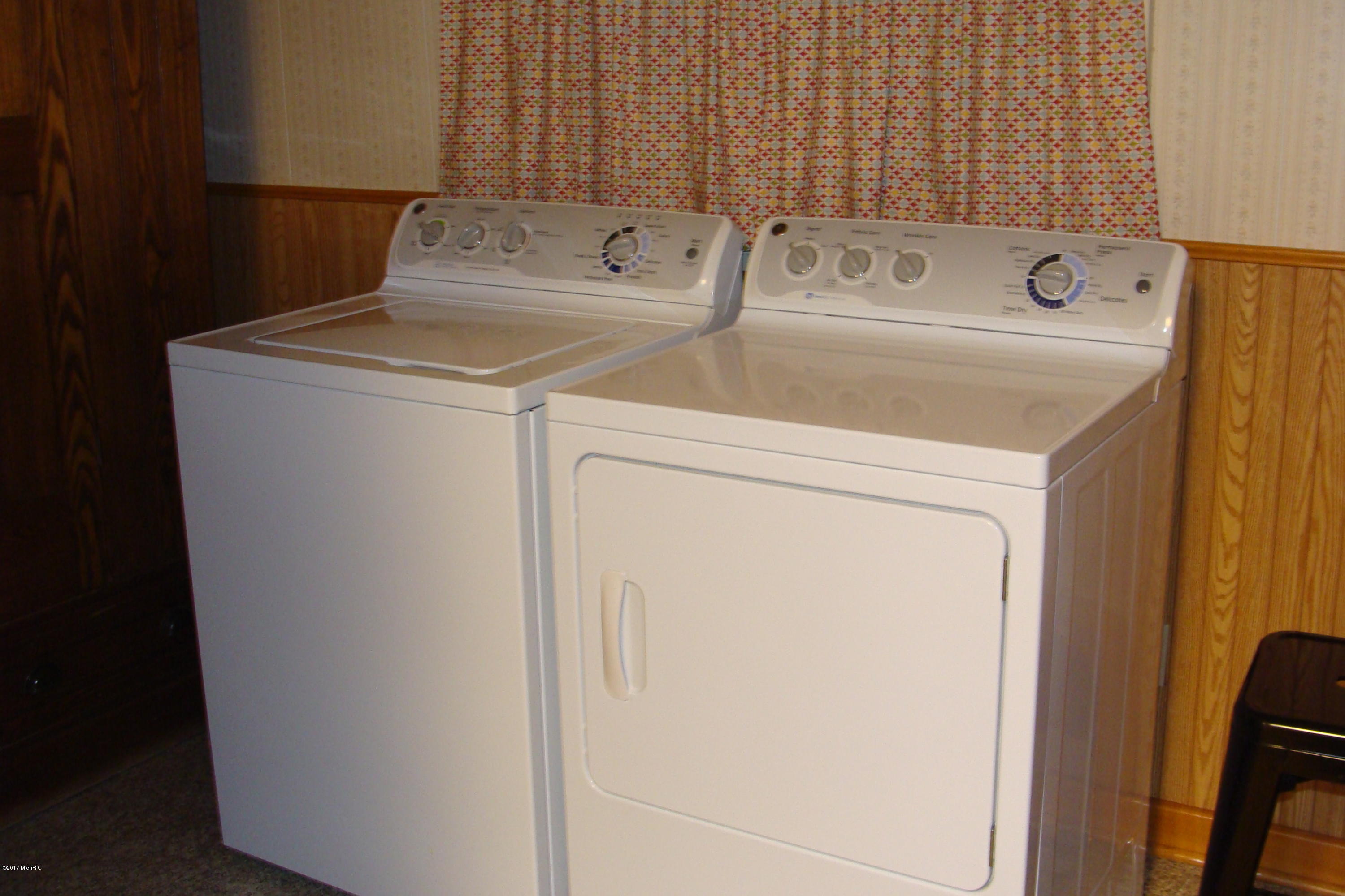 255 West Riverside Drive Ionia, MI 48846 - Photo 20 of 29 DSC06283