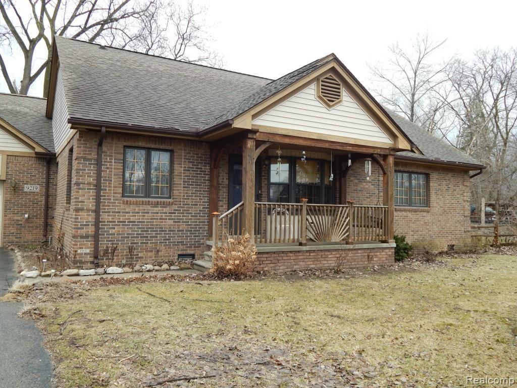 9219 Newburgh Road Livonia, MI 48150 - Photo 6 of 54 Front Close Up