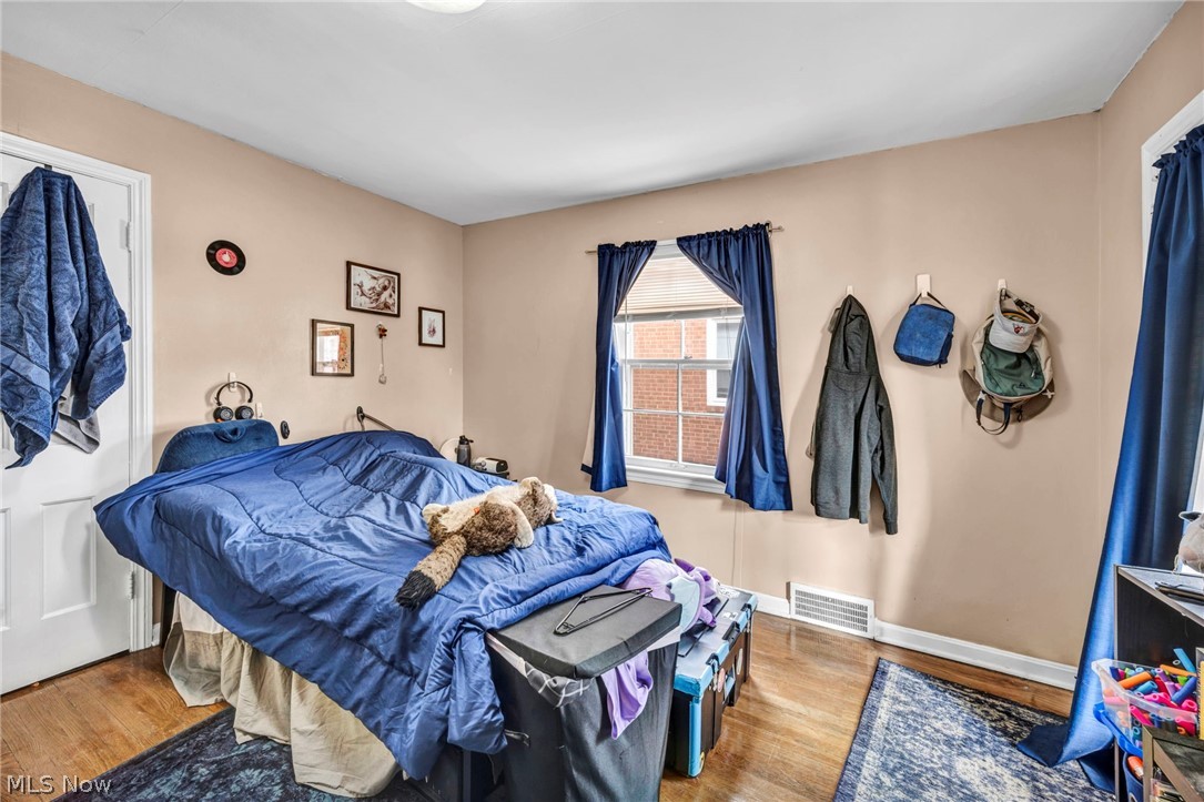 13570 Cedar Road Cleveland, OH 44118 - Photo 40 of 50