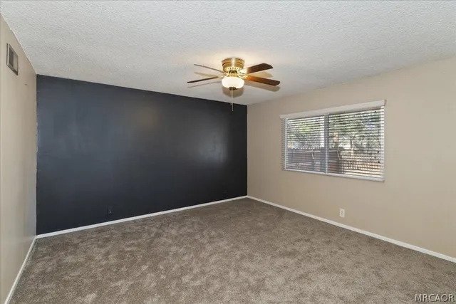 $339,900 | 510 Sunset Lane, Sugarloaf, CA 92386