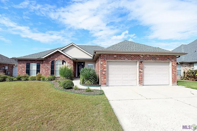 $375,000 | 144 Sugarwood Boulevard, Houma, LA 70360