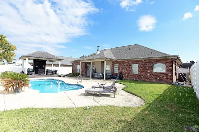 $375,000 | 144 Sugarwood Boulevard, Houma, LA 70360