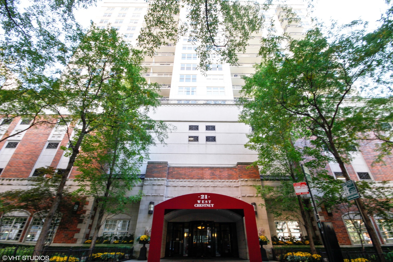 21 West Chestnut Street, Unit 1205 Chicago, IL 60610 - Photo 1 of 15