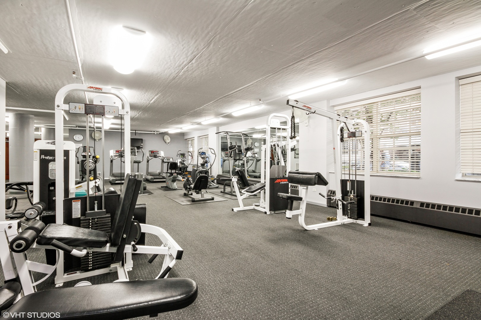 21 West Chestnut Street, Unit 1205 Chicago, IL 60610 - Photo 14 of 15