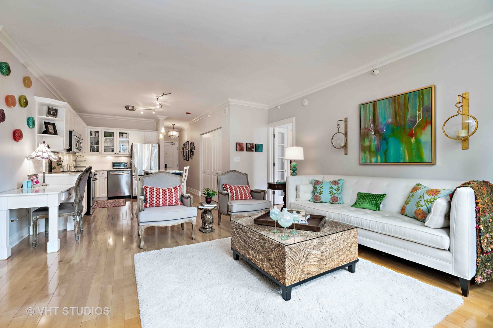 21 West Chestnut Street, Unit 1205 Chicago, IL 60610 - Photo 4 of 15