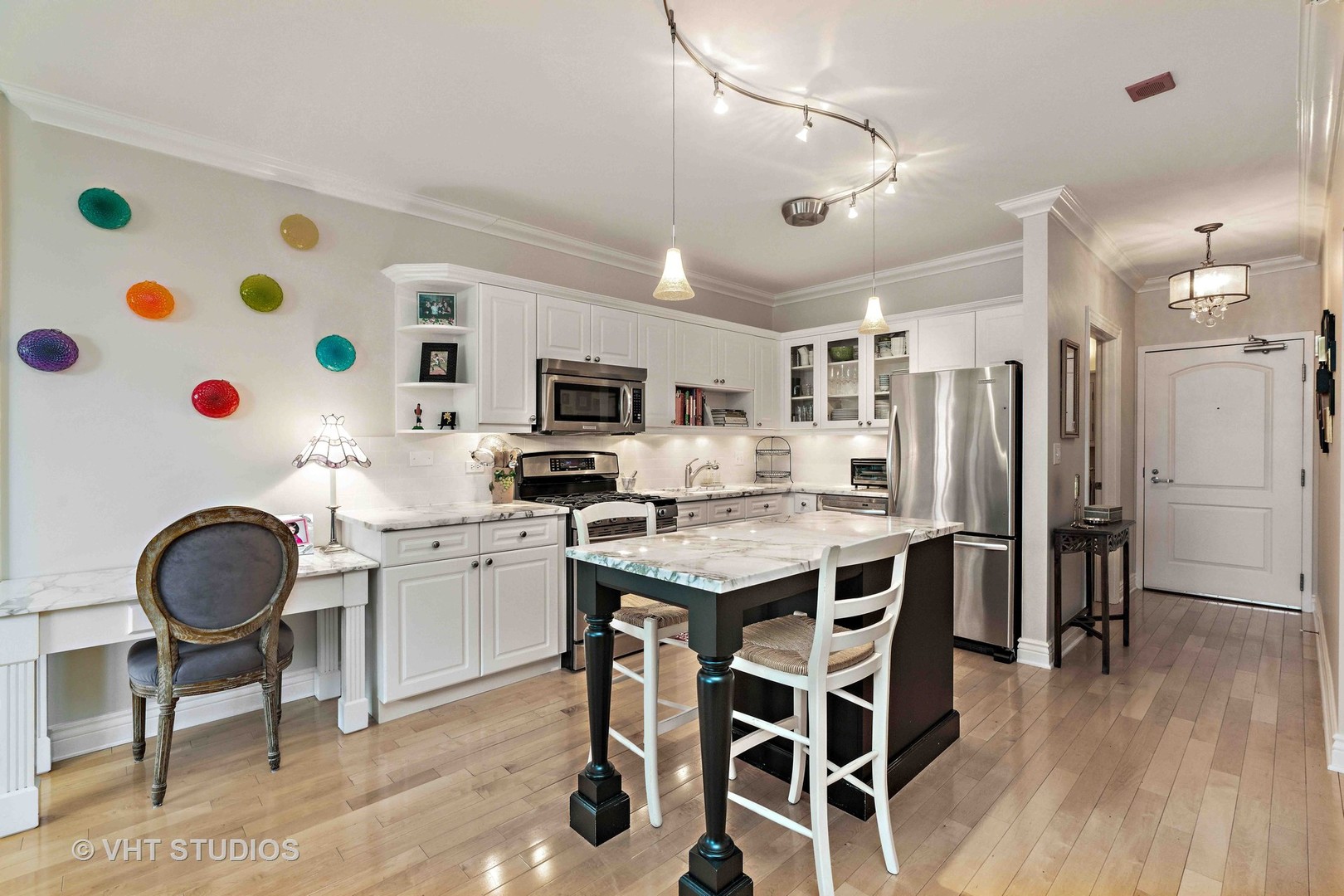 21 West Chestnut Street, Unit 1205 Chicago, IL 60610 - Photo 5 of 15