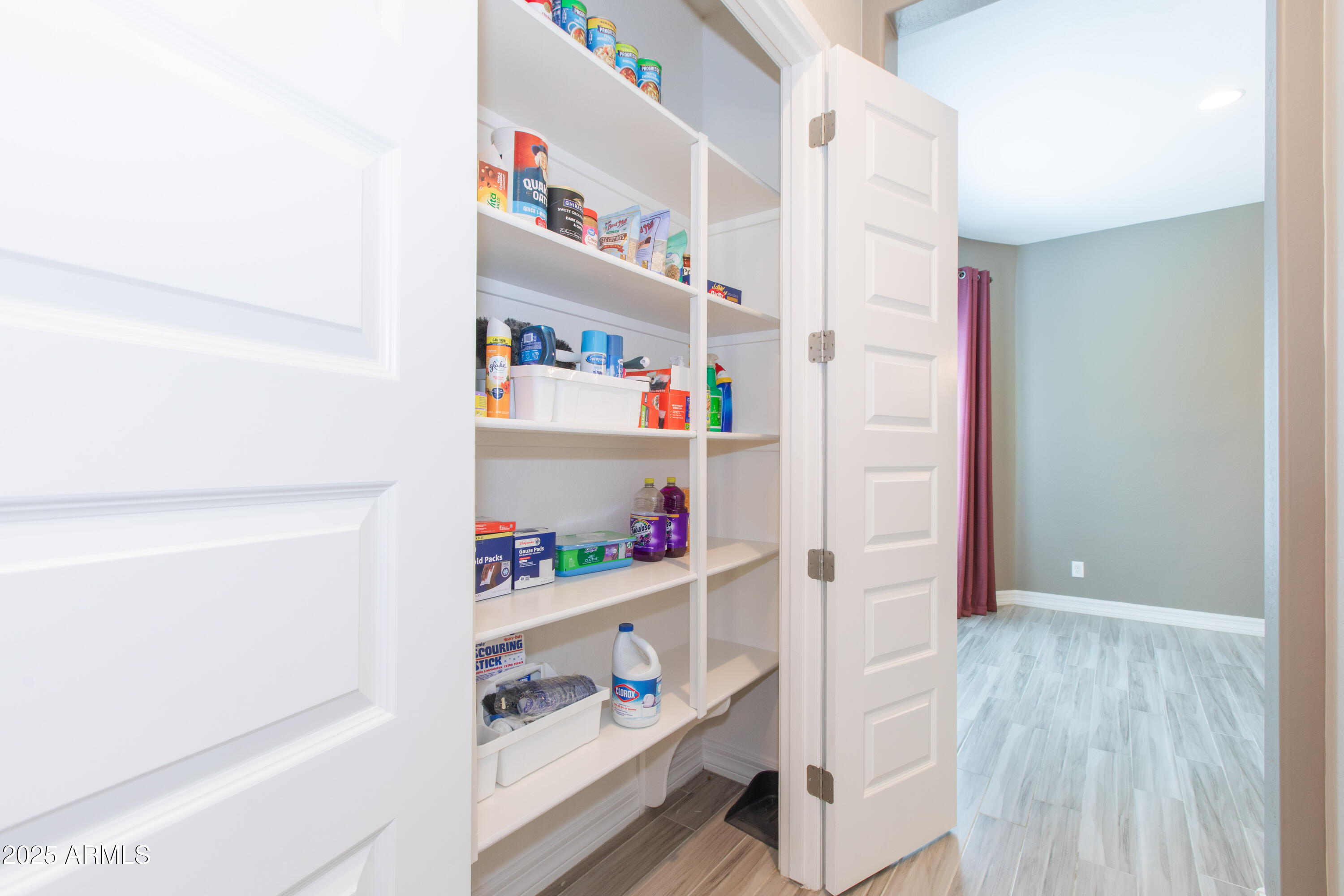 20084 Rosa Road Queen Creek, AZ 85142 - Photo 13 of 53 a view of room with baby toys