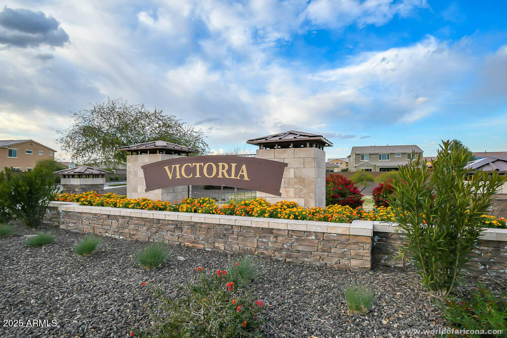 20084 Rosa Road Queen Creek, AZ 85142 - Photo 53 of 53 a sign that is on the side of the road