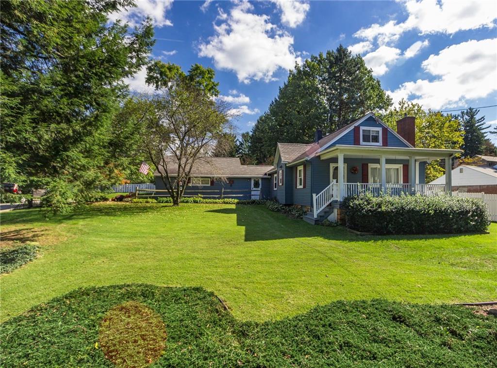 681 Goettman Drive Rochester, PA 15074 - Photo 3 of 24 Gallery Image 3