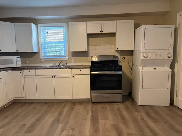 $3,150 | 36 Cork Street, Unit 36, Lowell, MA 01854