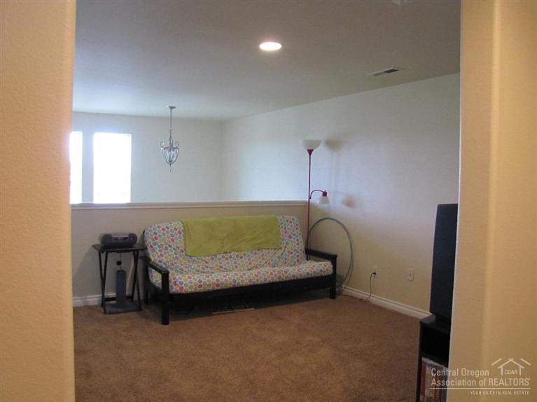 975 Southwest Rimrock Way Redmond, OR 97756 - Photo 16 of 21 Additional Photo