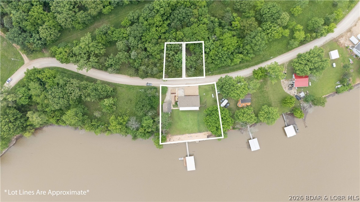 3135 Lick Creek Road Edwards, MO 65326 - Photo 4 of 94 Lakefront home and 2 lots across the street 100 x
