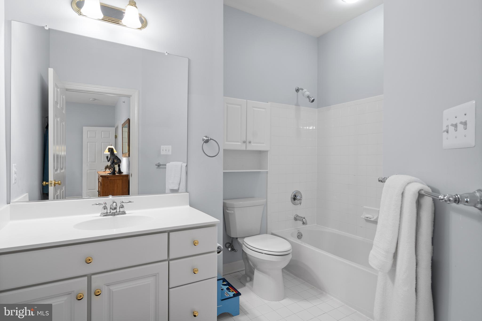 102 Anderson Farm Road Phoenixville, PA 19460 - Photo 33 of 58 Ensuite Bathroom in Bedroom #2