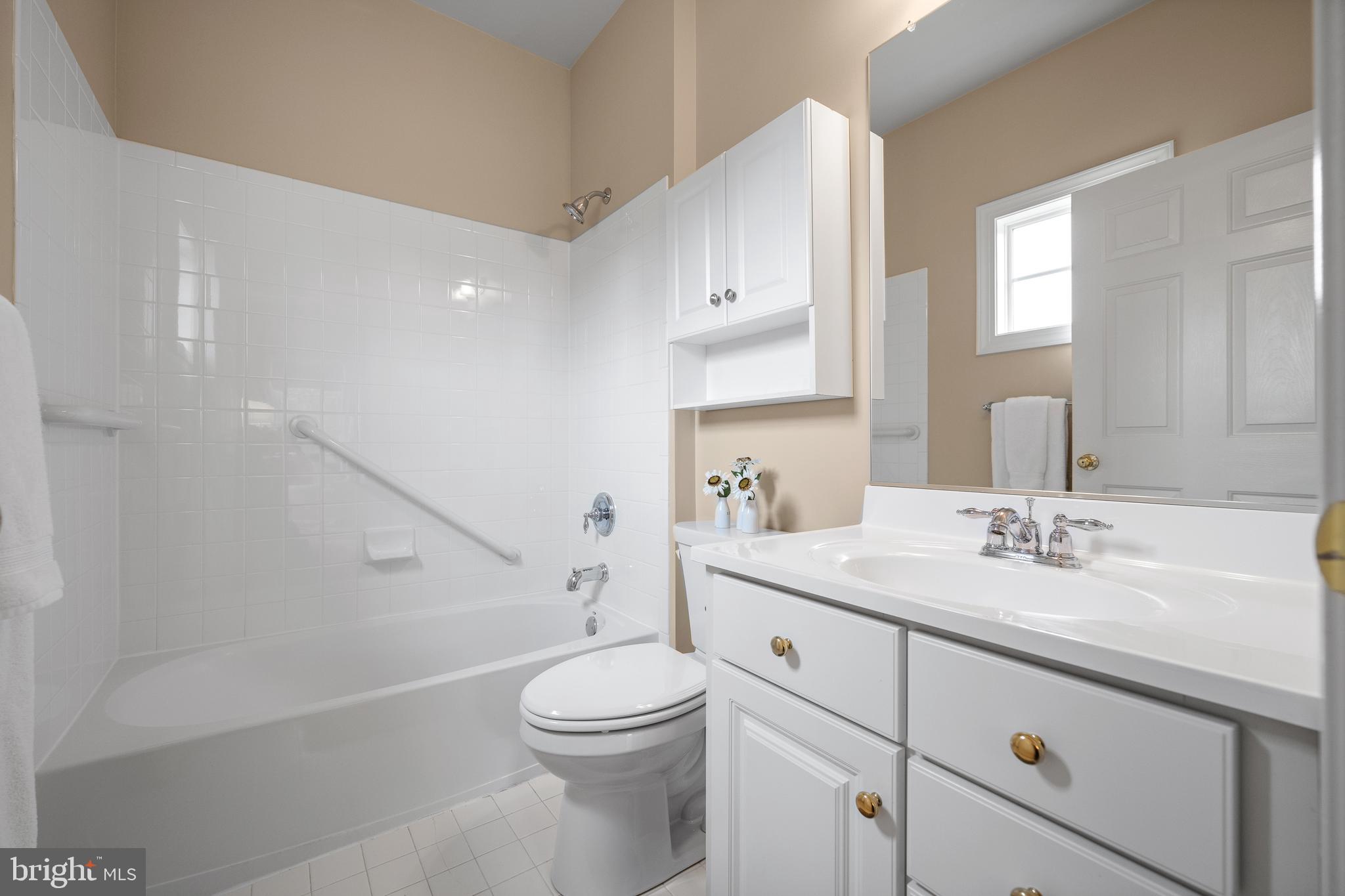 102 Anderson Farm Road Phoenixville, PA 19460 - Photo 38 of 58 Ensuite Bathroom in Bedroom #4