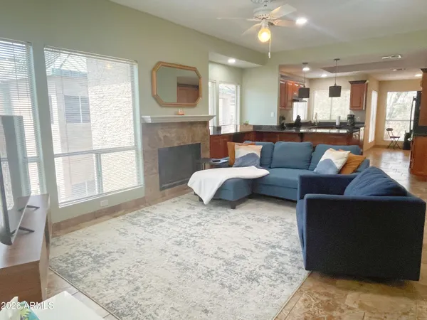 $1,995 | 101 North 7th Street, Unit 248, Phoenix, AZ 85006