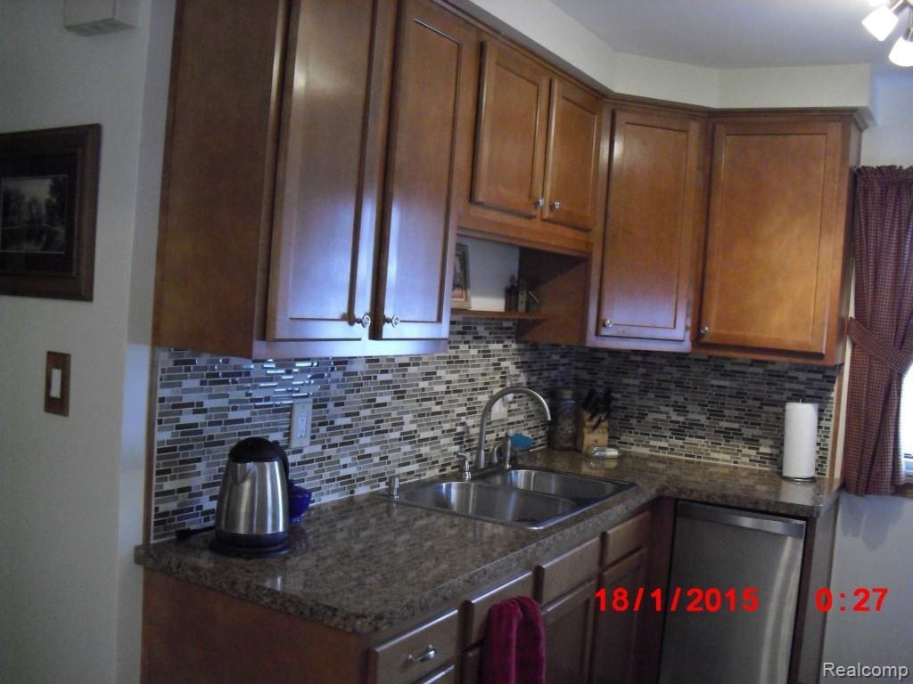 3227 Rome Avenue Warren, MI 48091 - Photo 7 of 65 Rome & Winchester 006 - Copy (2).jpg