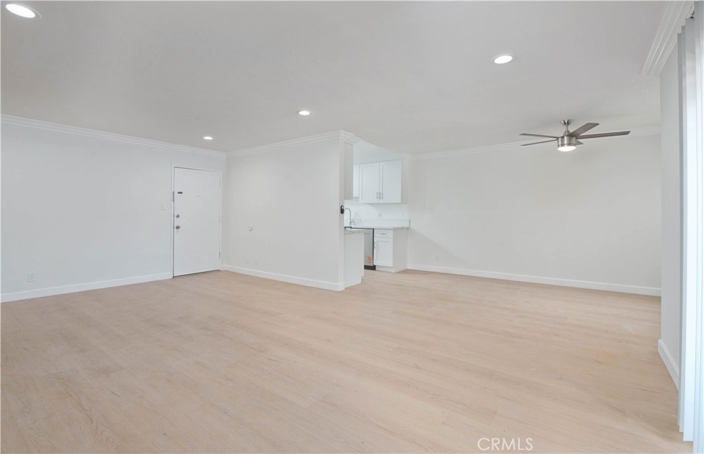 5415 Newcastle Avenue, Unit 18 Encino, CA 91316 - Photo 5 of 25 a view of an empty room