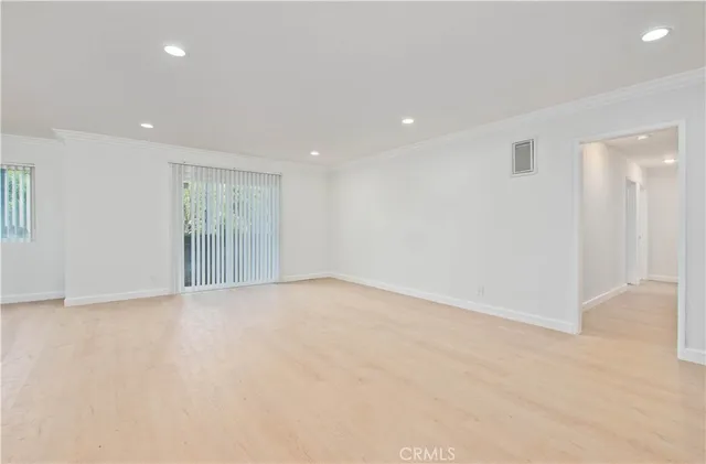 $2,995 | 5415 Newcastle Avenue, Unit 18, Encino, CA 91316