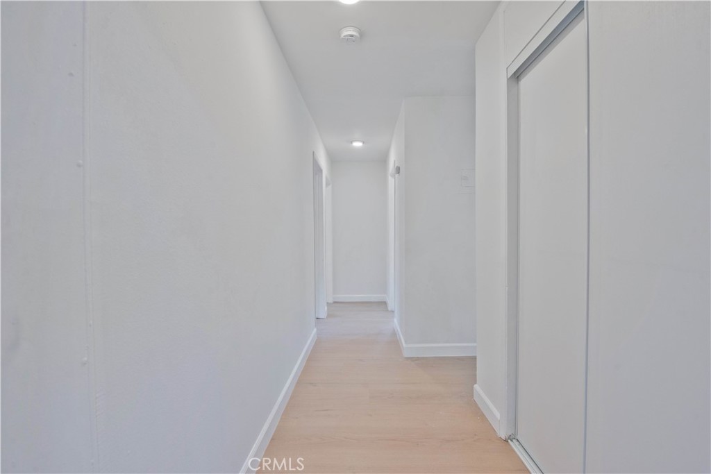 5415 Newcastle Avenue, Unit 18 Encino, CA 91316 - Photo 10 of 25 a view of a room