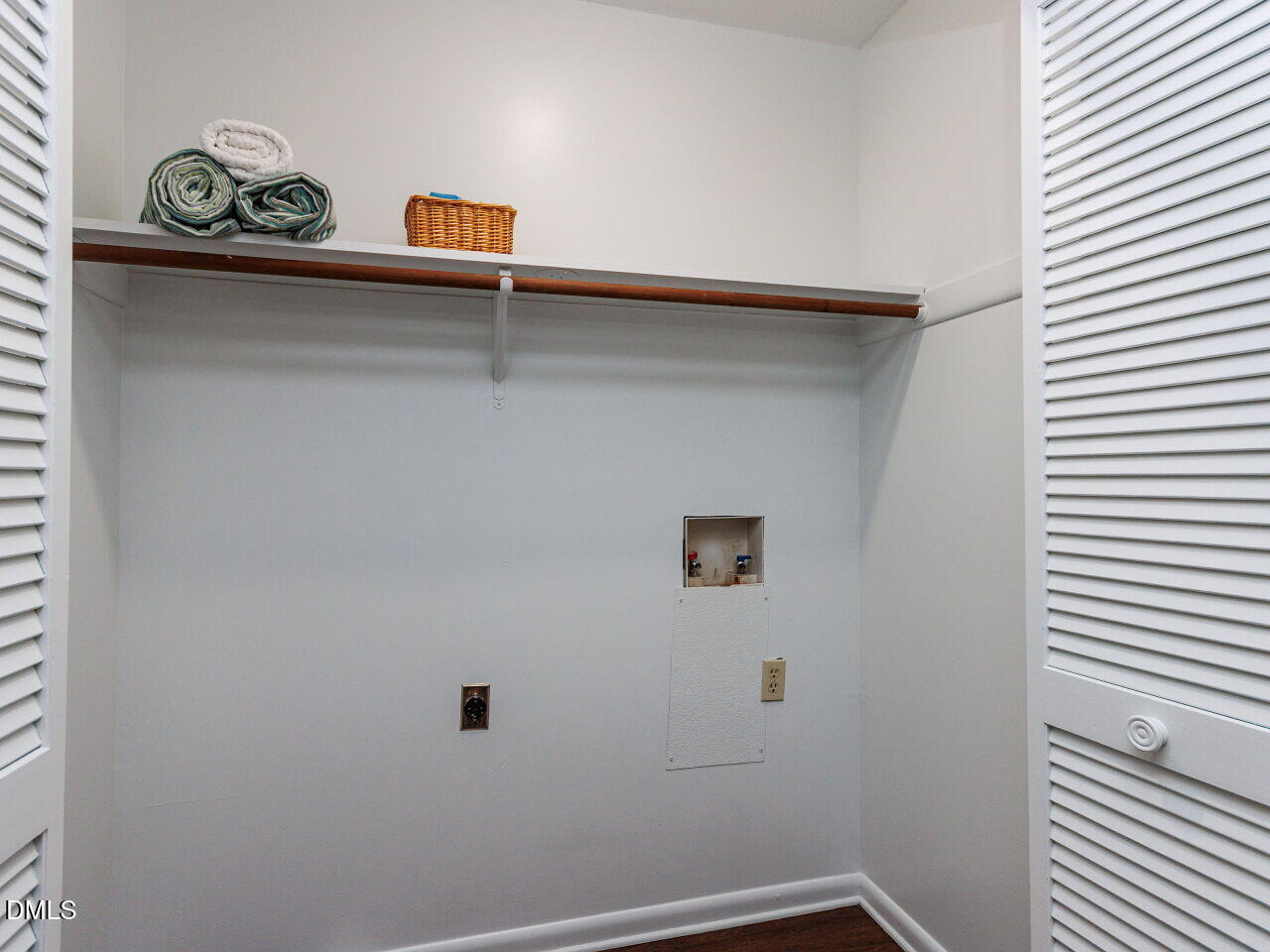 577 Corbett Road Clayton, NC 27520 - Photo 17 of 33 023-1280x960-laundry