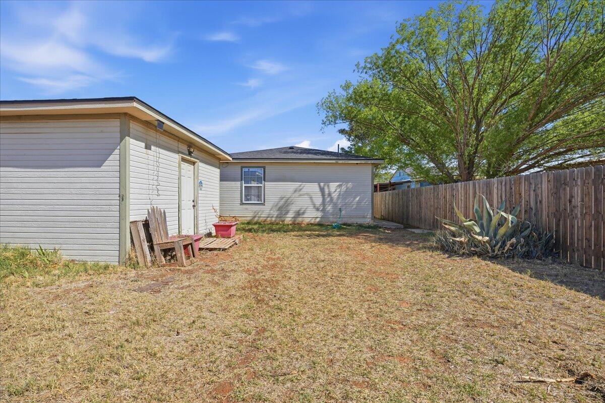 2611 Colgate Street Lubbock, TX 79415 - Photo 9 of 11 14-nmdd-colgate-11