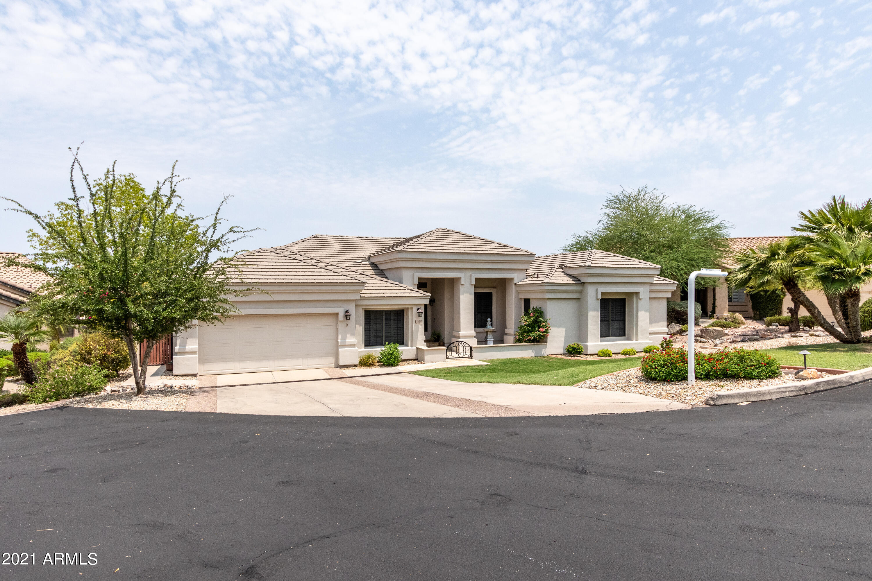 1618 East Hearn Road Phoenix, AZ 85022 - Photo 1 of 48 4