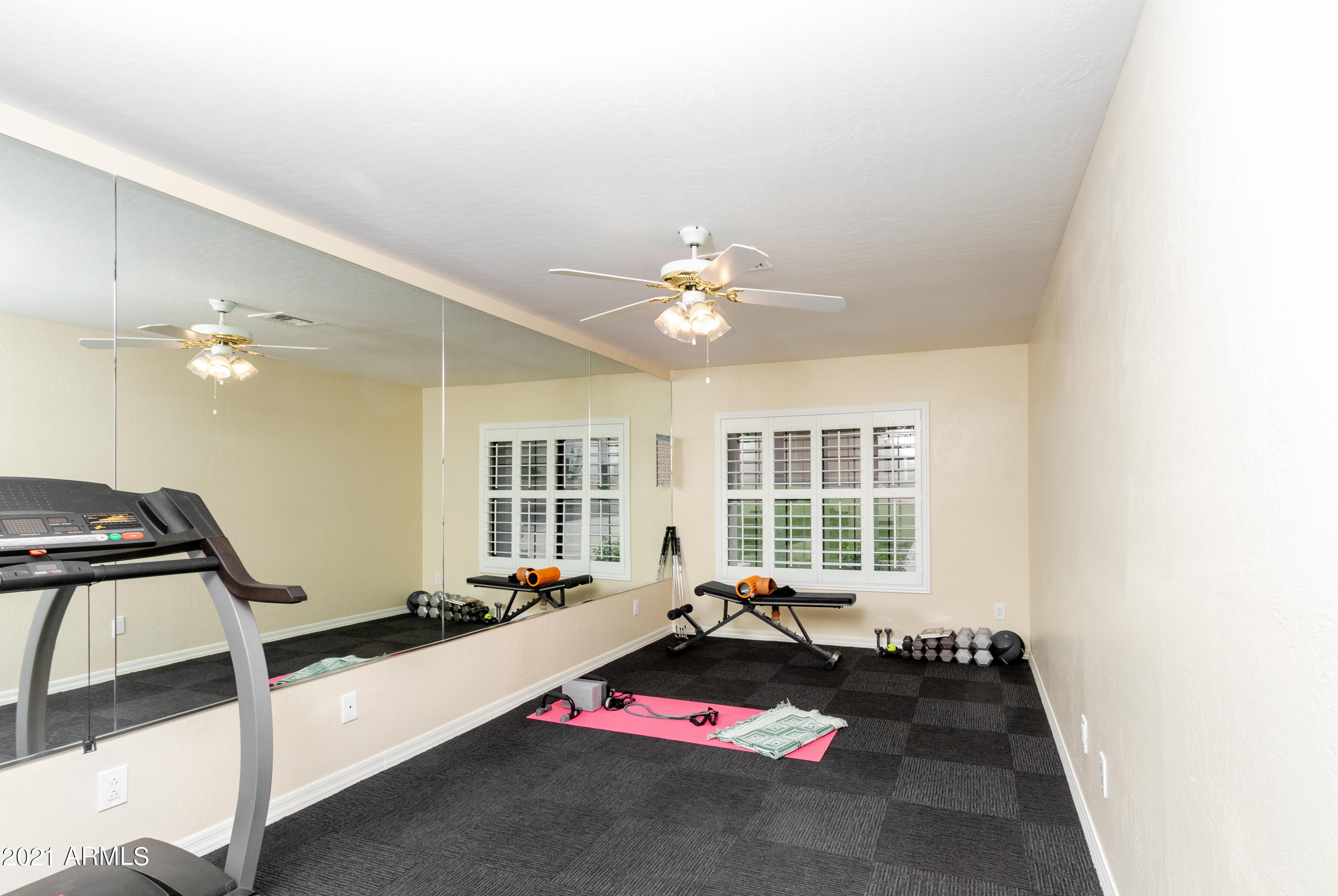 1618 East Hearn Road Phoenix, AZ 85022 - Photo 32 of 48 36