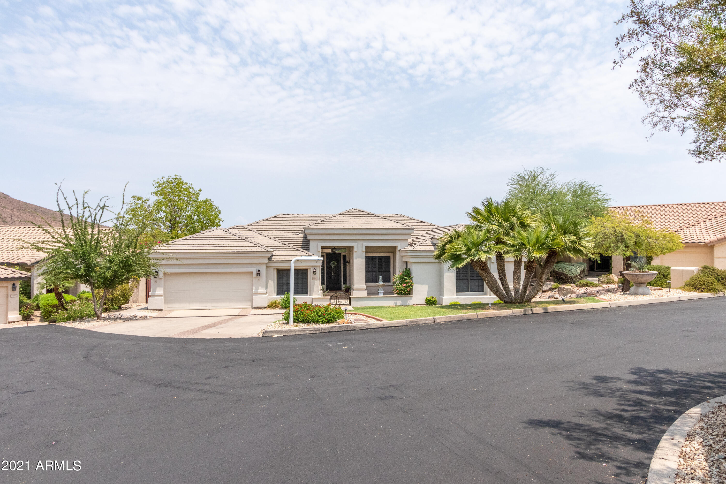 1618 East Hearn Road Phoenix, AZ 85022 - Photo 47 of 48 3