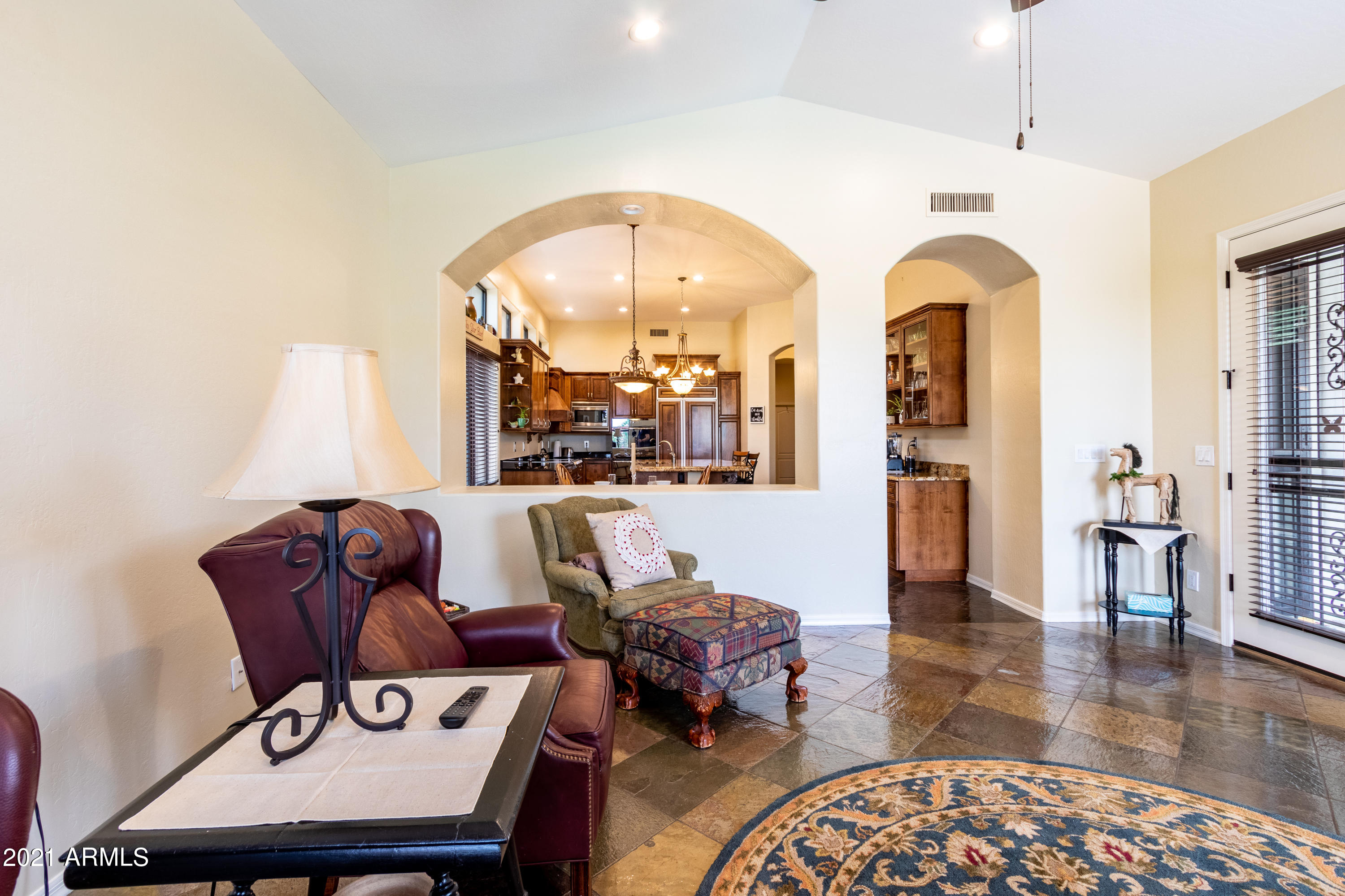 1618 East Hearn Road Phoenix, AZ 85022 - Photo 10 of 48 19