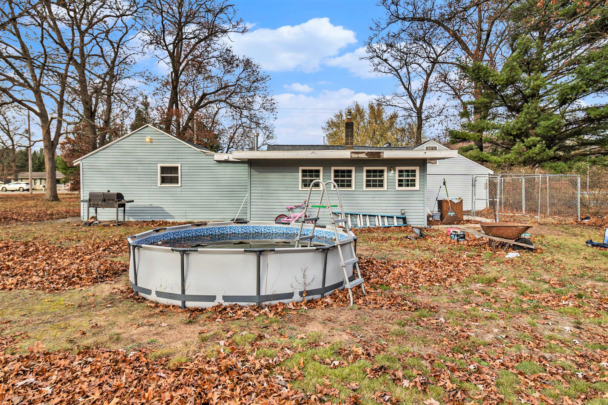 4555 Hall Road Muskegon, MI 49442 - Photo 24 of 38 Backyard