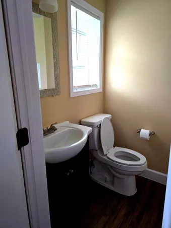 $1,700 | 2023 Barnsley Lane, Houston, TX 77088