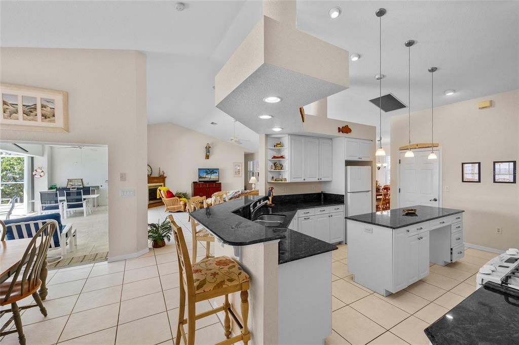 4468 Harbor Boulevard Port Charlotte, FL 33952 - Photo 15 of 38