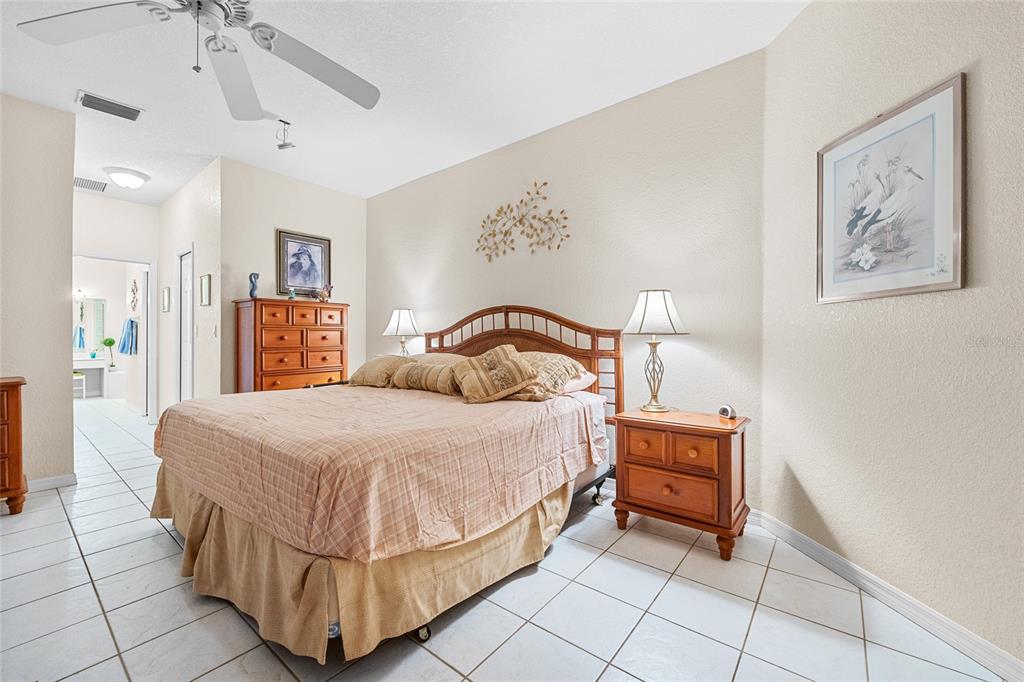 4468 Harbor Boulevard Port Charlotte, FL 33952 - Photo 19 of 38