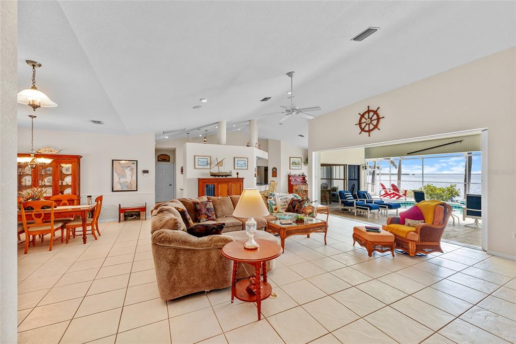 4468 Harbor Boulevard Port Charlotte, FL 33952 - Photo 7 of 38