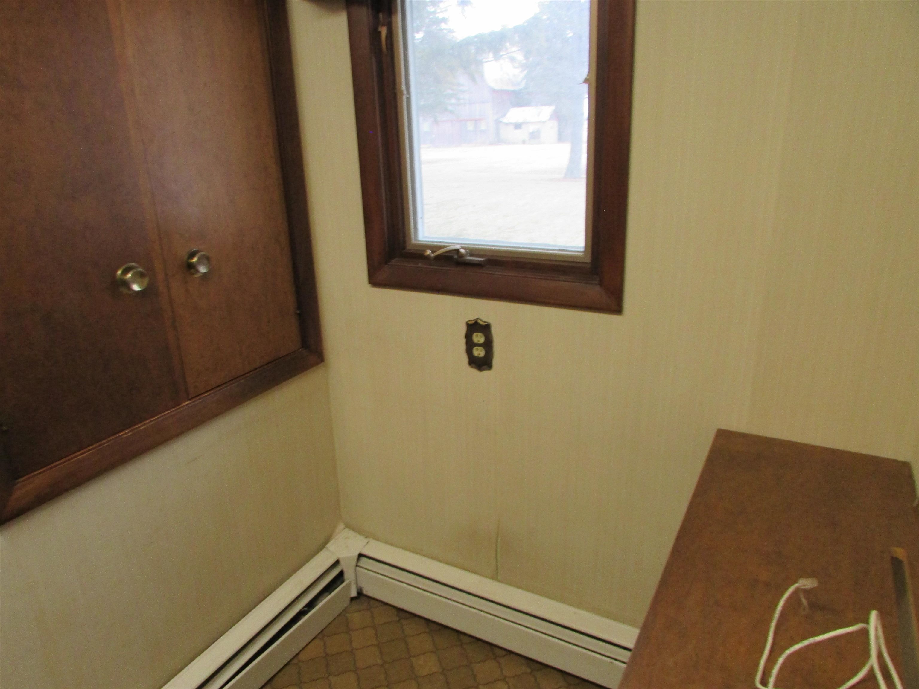 427 Delta Road Freeland, MI 48623 - Photo 19 of 74 1897330-18.JPG