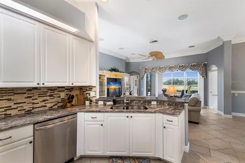 $550,000 | 8715 52nd Avenue East, Bradenton, FL 34211