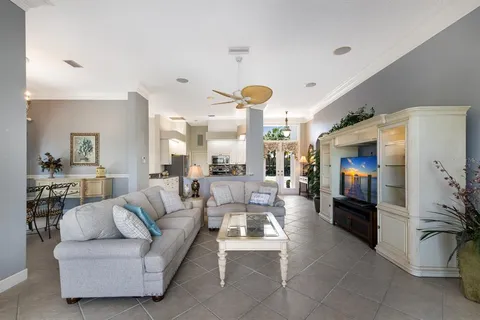 $550,000 | 8715 52nd Avenue East, Bradenton, FL 34211