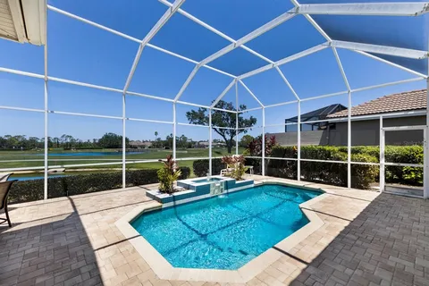 $550,000 | 8715 52nd Avenue East, Bradenton, FL 34211