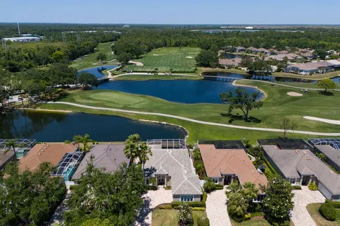 $550,000 | 8715 52nd Avenue East, Bradenton, FL 34211