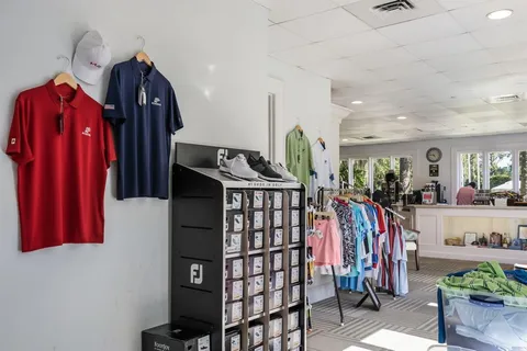 $550,000 | 8715 52nd Avenue East, Bradenton, FL 34211