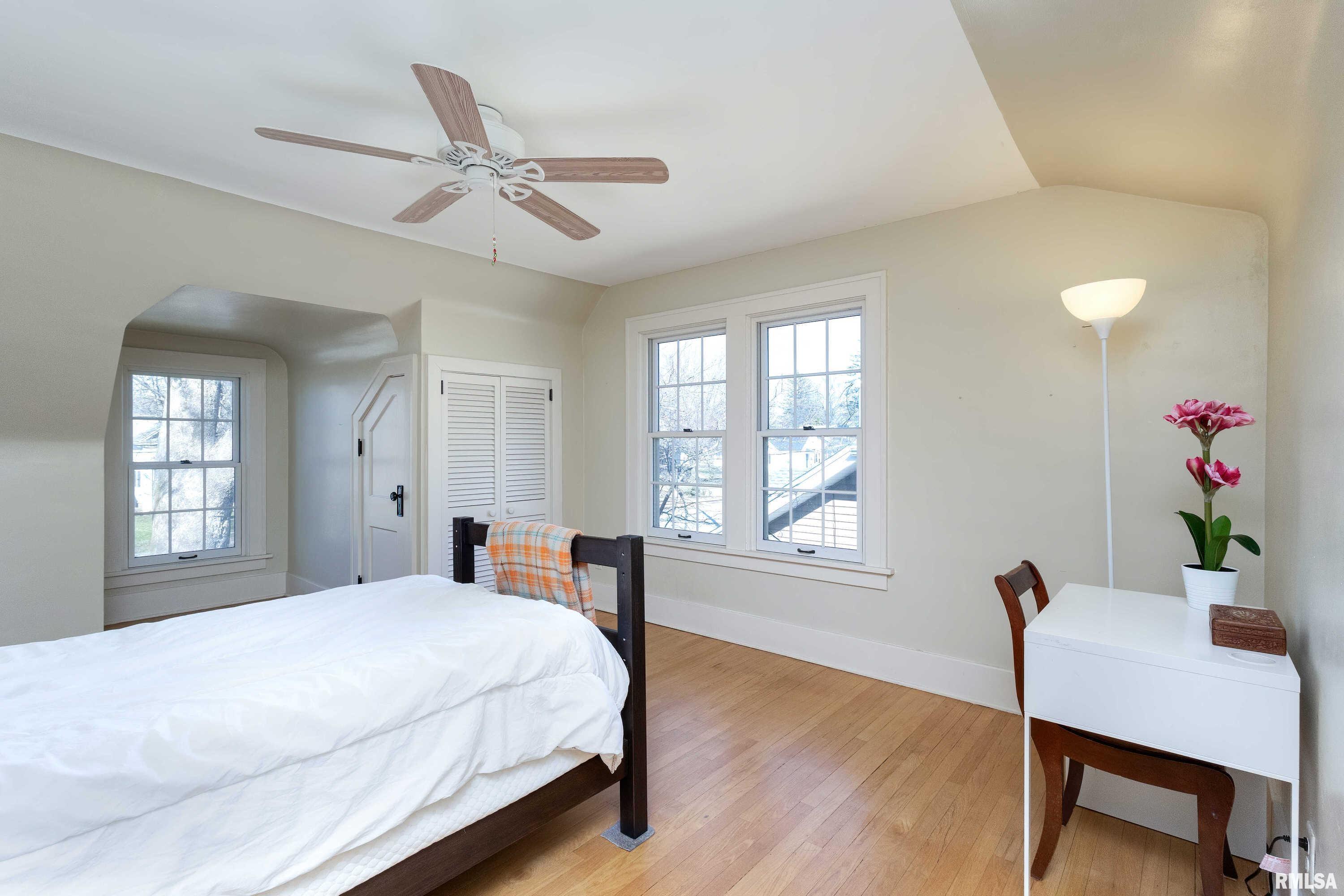 2721 Middle Road Davenport, IA 52803 - Photo 26 of 36 Gallery Image 26