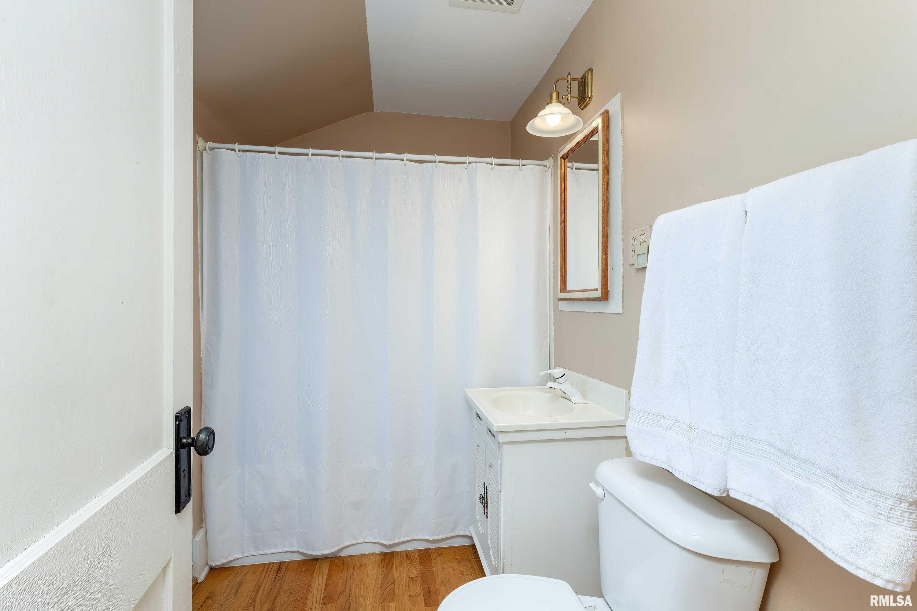 2721 Middle Road Davenport, IA 52803 - Photo 29 of 36 Gallery Image 29
