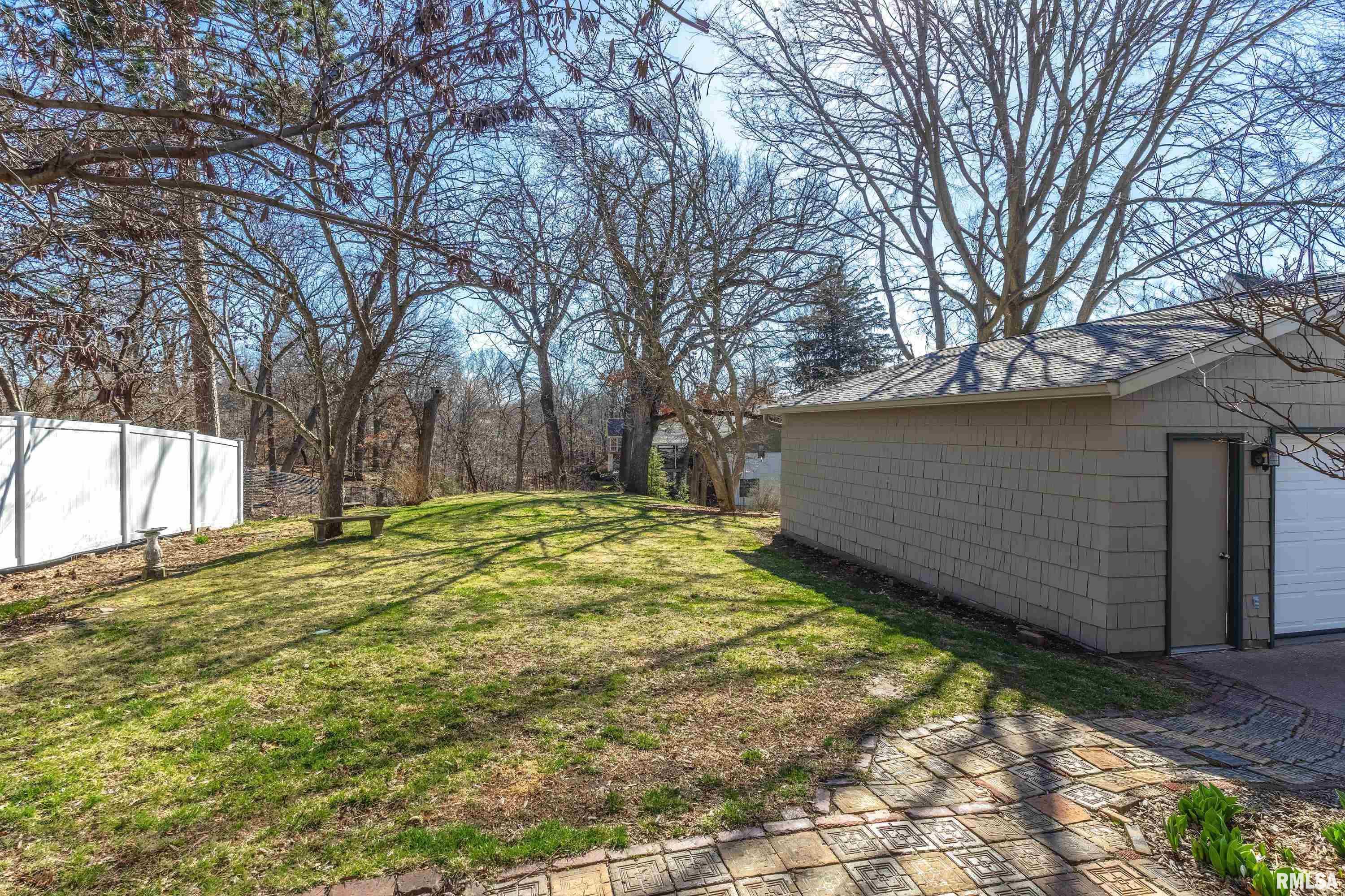 2721 Middle Road Davenport, IA 52803 - Photo 34 of 36 Gallery Image 34