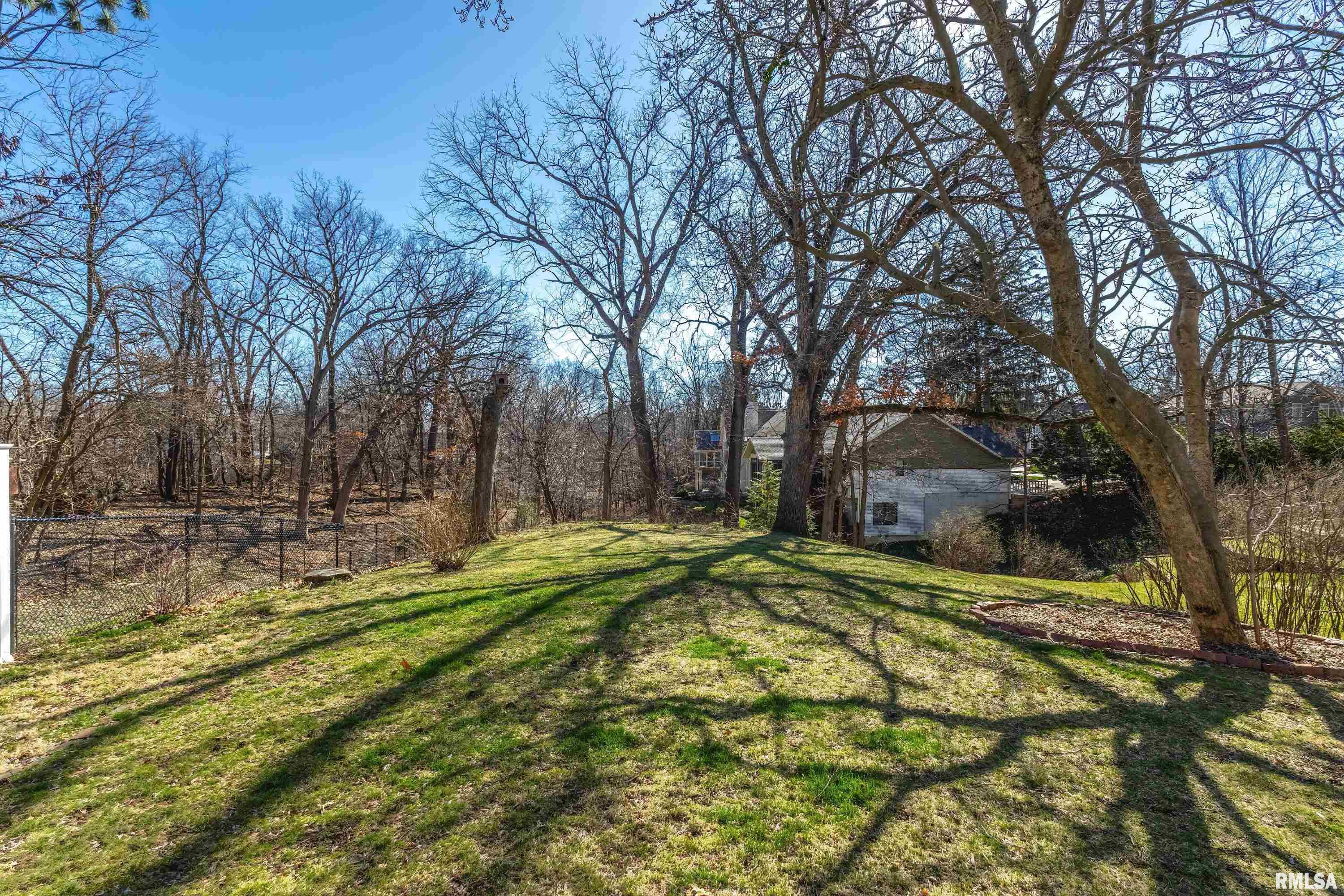 2721 Middle Road Davenport, IA 52803 - Photo 36 of 36 Gallery Image 36