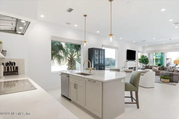 $10,500 | 114 12th Avenue South, Unit 102, Jacksonville Beach, FL 32250